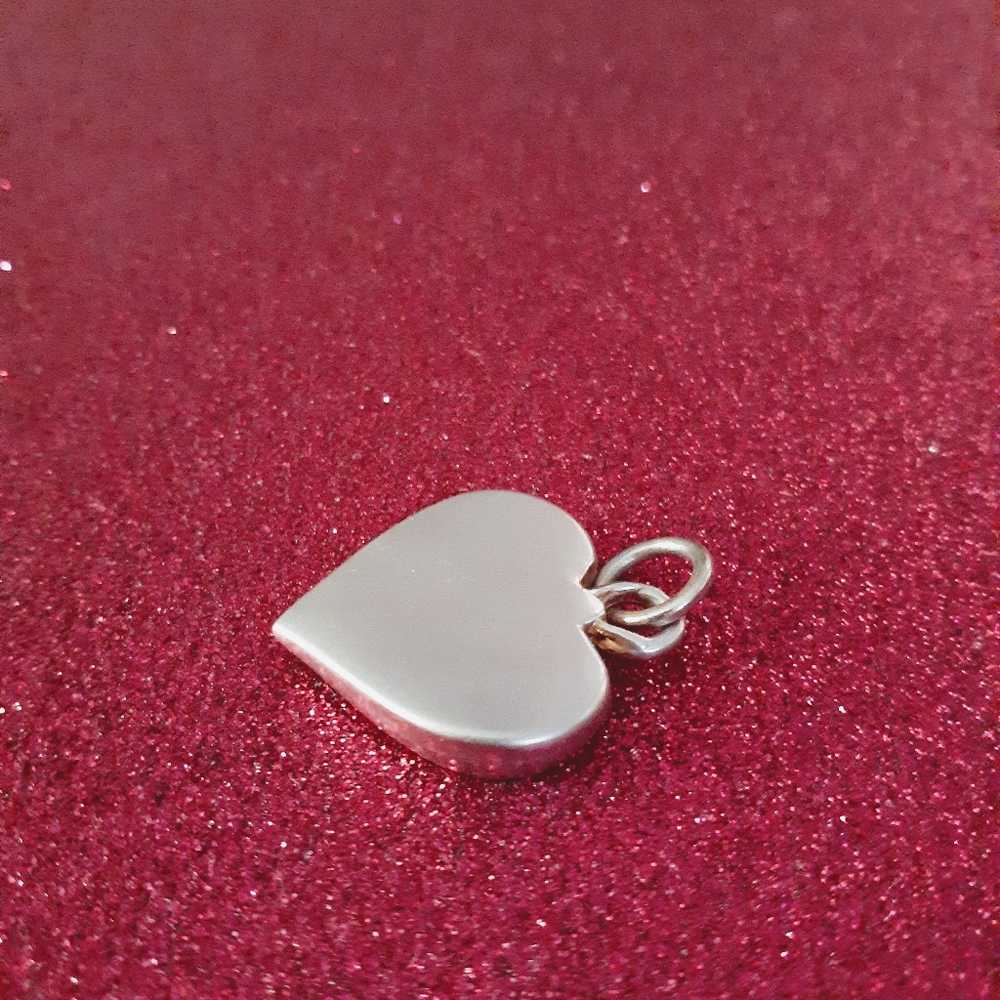 Vintage classic Heart charm 80s Silver color Womens Jewelry - Picture 3 of 6